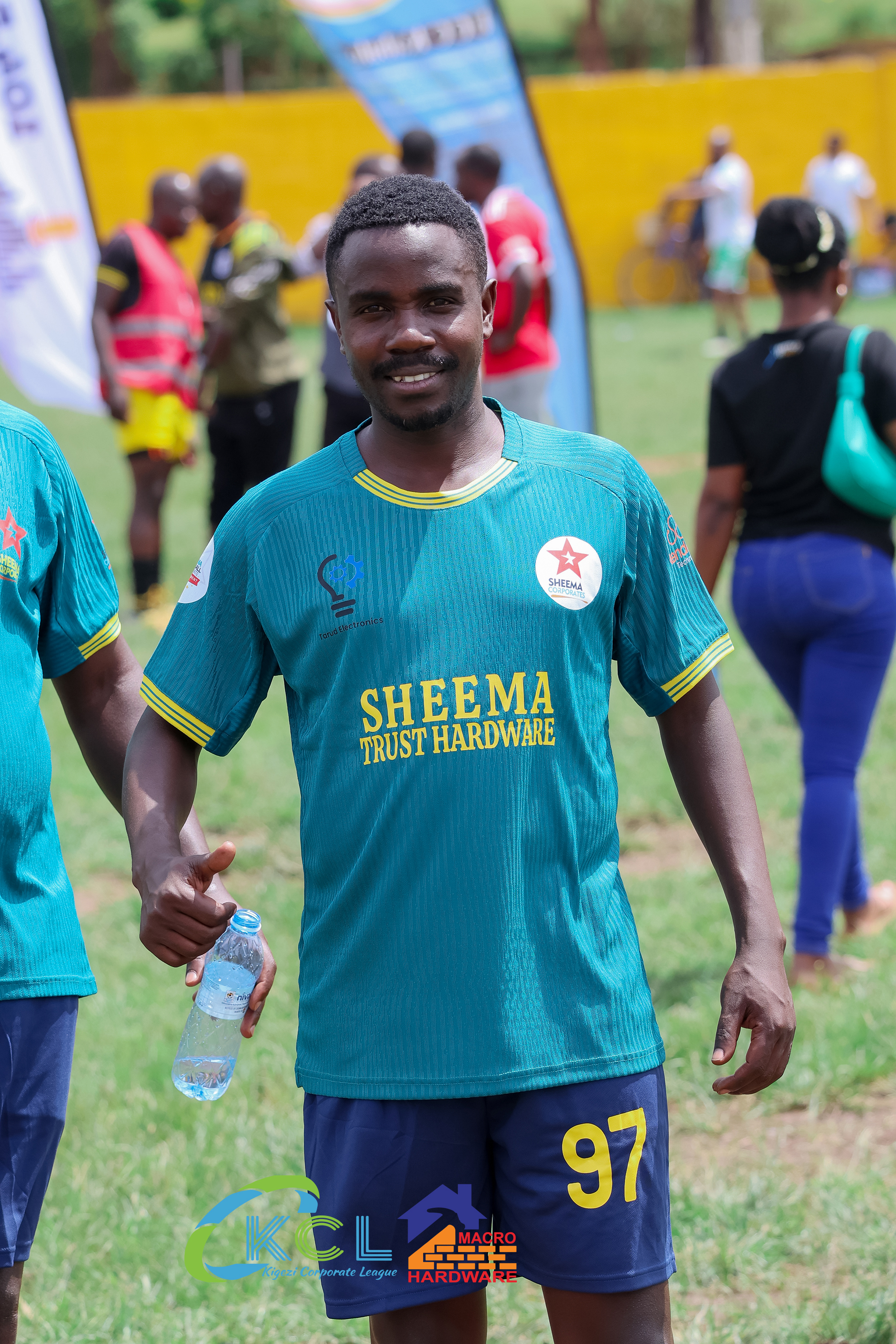 Sheema Football gallery photo - Players